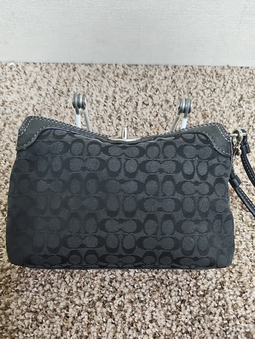 COACH LEGACY TURN LOCK WRISTLET BFPM-07-065